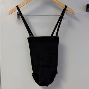 NWOT SKIMS High Waisted BBL Shapewear